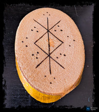 Load image into Gallery viewer, Wooden Rune Staves