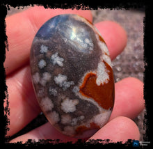 Load image into Gallery viewer, Blue Flower Agate Palm Stone