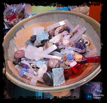 Load image into Gallery viewer, Sea Hag Crystal Scoop