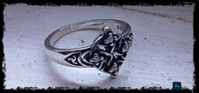 Load image into Gallery viewer, Witches Knot Ring, S925 Size 7