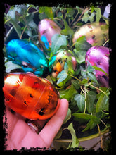 Load image into Gallery viewer, Crystal Surprise Eggs