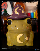 Load image into Gallery viewer, Apothecary Toad Oil Warmer
