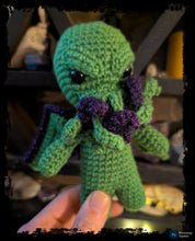 Load image into Gallery viewer, Crochet Cthulhu Doll
