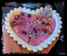 Load image into Gallery viewer, Love Profusion Tart Candles
